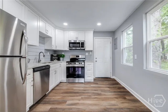 $269,000 | 506 East Montgomery Cross Road, Savannah, GA 31406