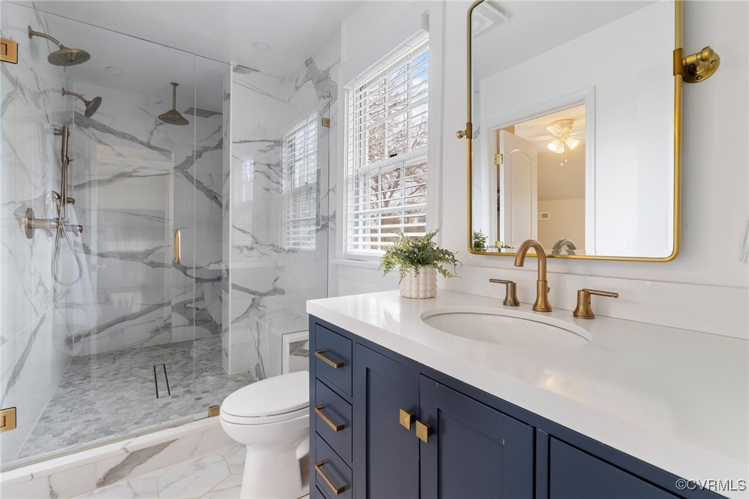 6618 Three Chopt Road Richmond, VA 23226 - Photo 19 of 36 Renovated second floor full hall bath w/ marble