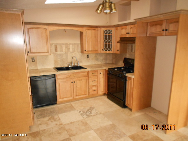 1010 North Robles Road Oracle, AZ 85623 - Photo 2 of 7
