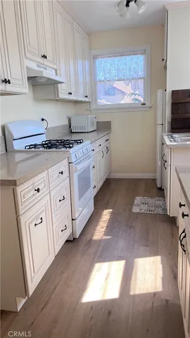 $1,995 | 3423 East 5th Street, Los Angeles, CA 90063