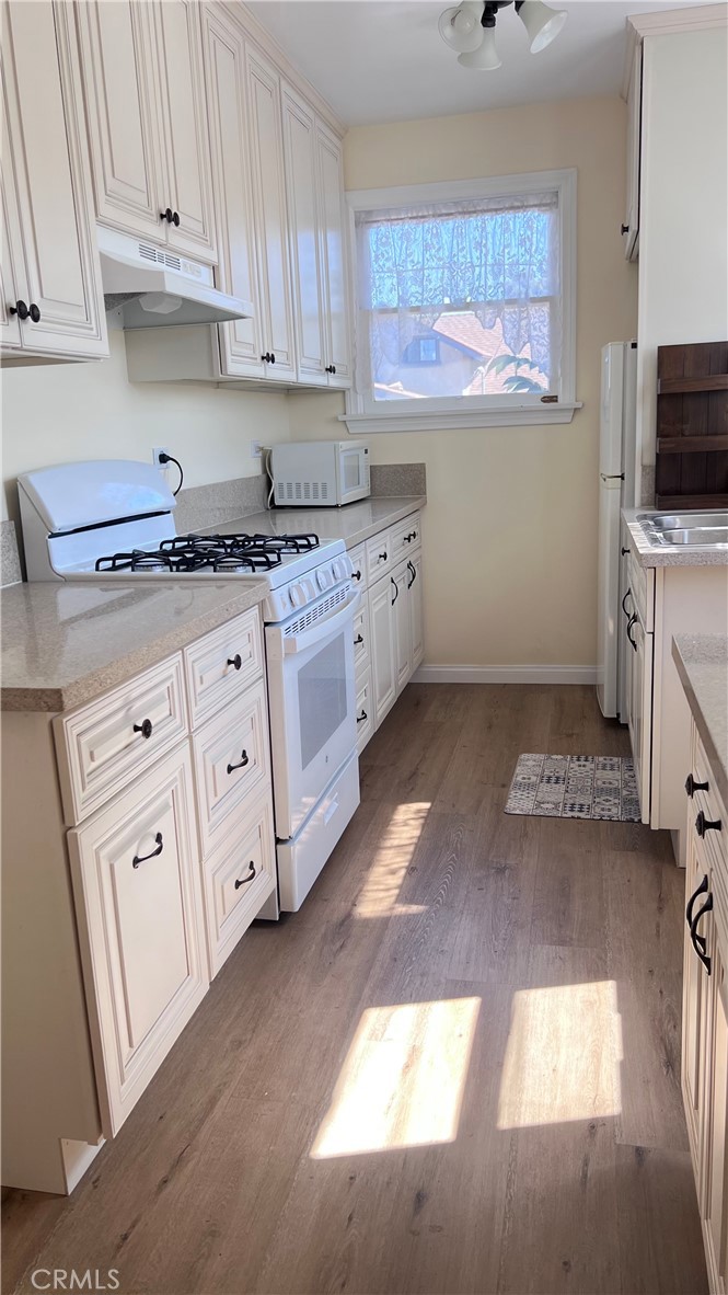 3423 East 5th Street Los Angeles, CA 90063 - Photo 5 of 17