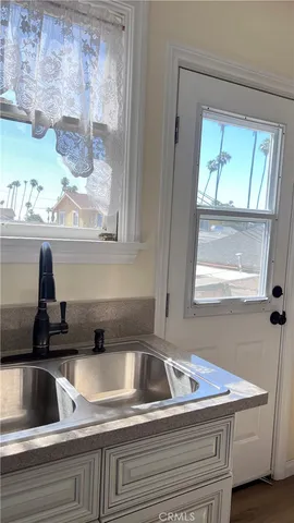 $1,995 | 3423 East 5th Street, Los Angeles, CA 90063