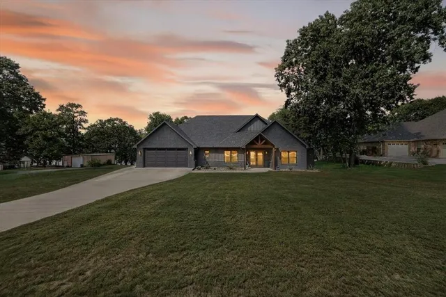 $799,999 | 294 County Road 1297, Yantis, TX 75497