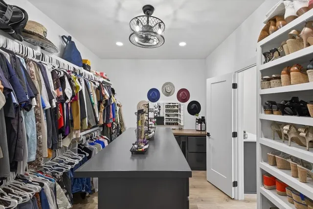 $799,999 | 294 County Road 1297, Yantis, TX 75497