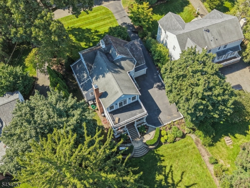 106 Pomeroy Road Madison, NJ 07940 - Photo 6 of 39 Gallery Image 6