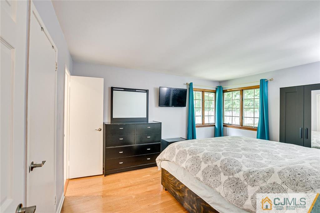 11 Joline Road Kendall Park, NJ 08824 - Photo 8 of 15 Gallery Image 8
