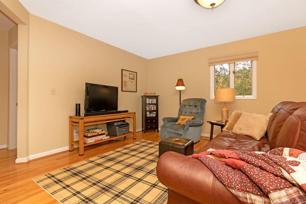 163 Lochencove Ridge Road Brevard, NC 28712 - Photo 17 of 36 Gallery Image 17