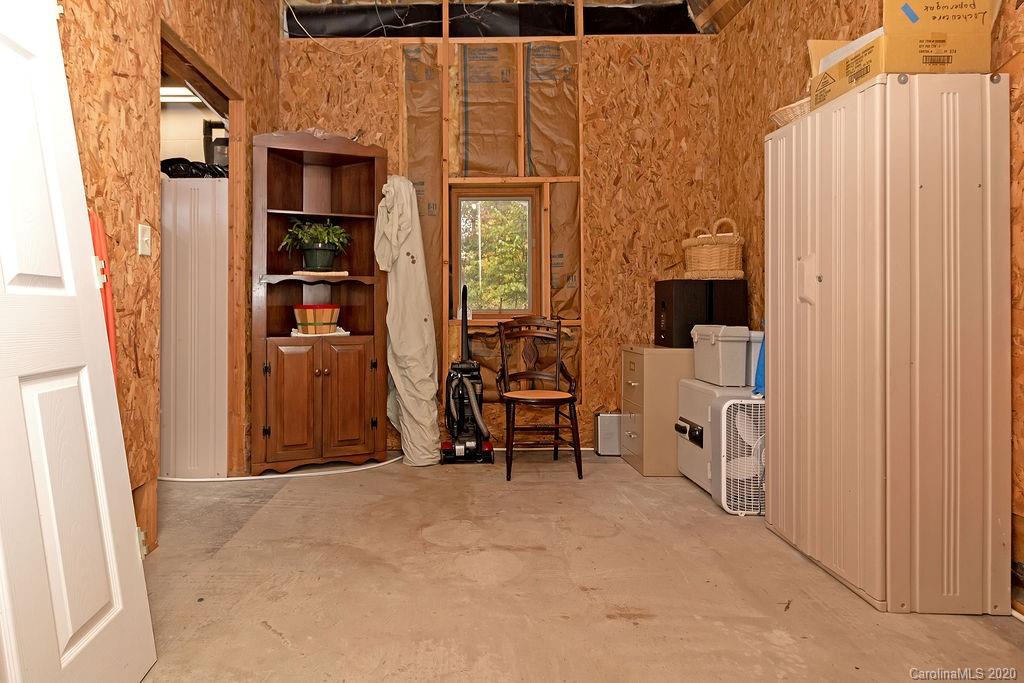 163 Lochencove Ridge Road Brevard, NC 28712 - Photo 33 of 36 Gallery Image 33