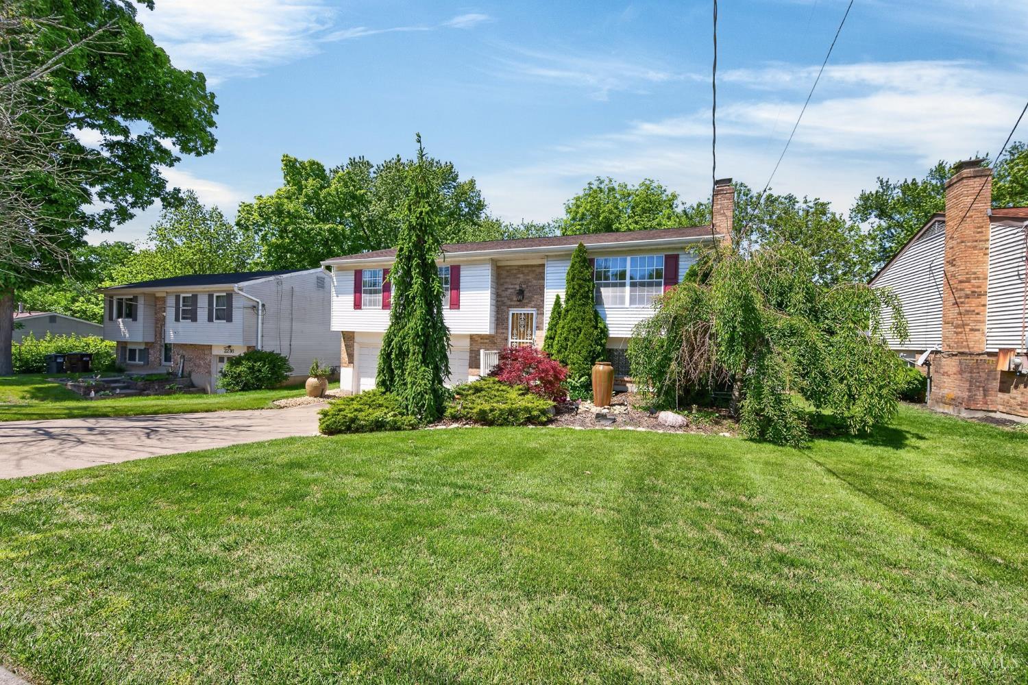 2220 Miles Road Cincinnati, OH 45231 - Photo 3 of 53