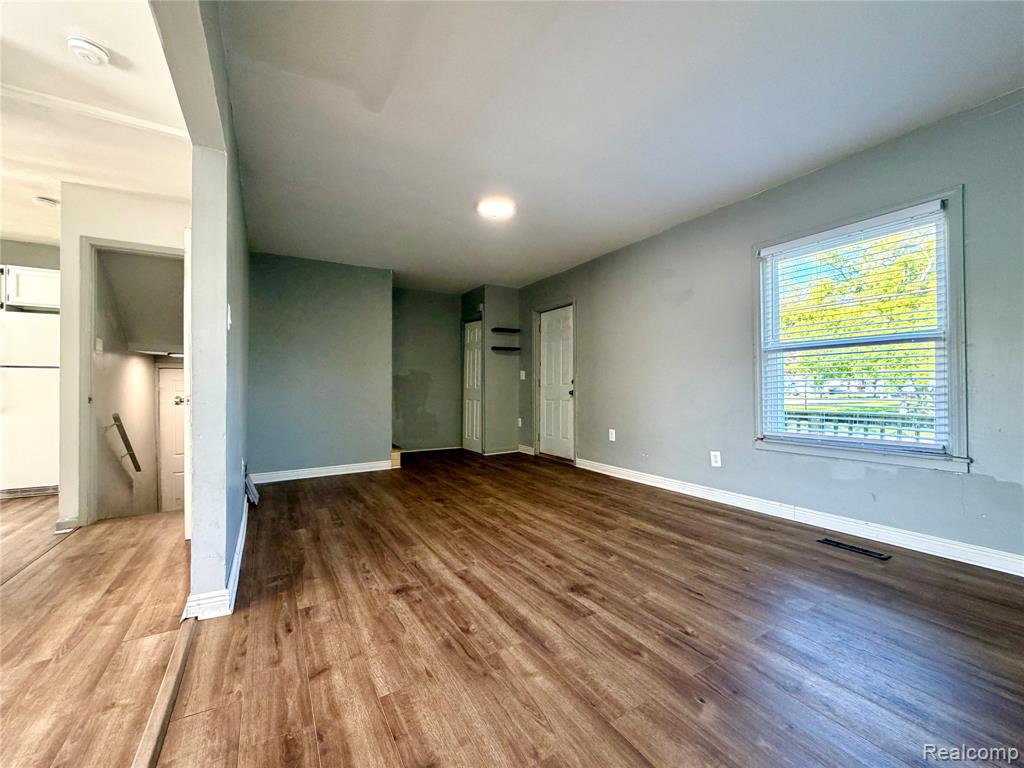 627 Franklin Road Pontiac, MI 48341 - Photo 7 of 21