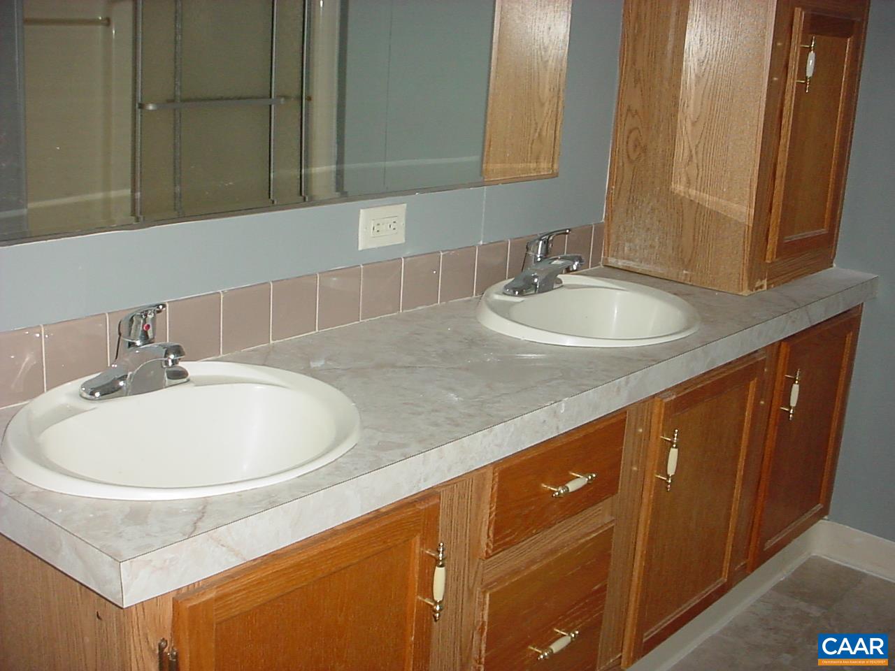 10369 James River Road Shipman, VA 22971 - Photo 8 of 12 Gallery Image 8
