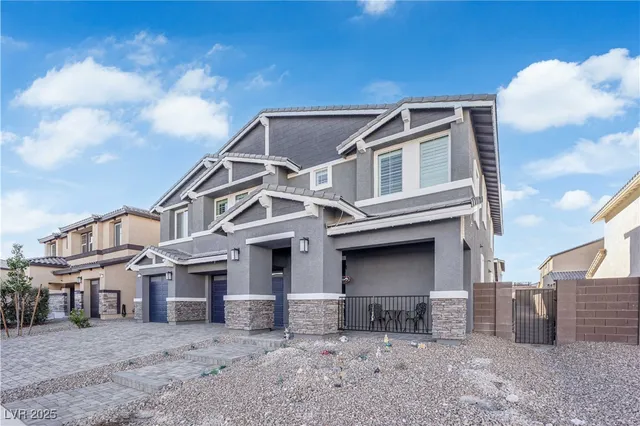 $829,900 | 7847 Skylar Fls Lane, North Las Vegas, NV 89084