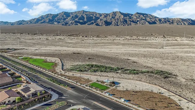 $829,900 | 7847 Skylar Fls Lane, North Las Vegas, NV 89084