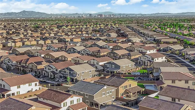 $829,900 | 7847 Skylar Fls Lane, North Las Vegas, NV 89084