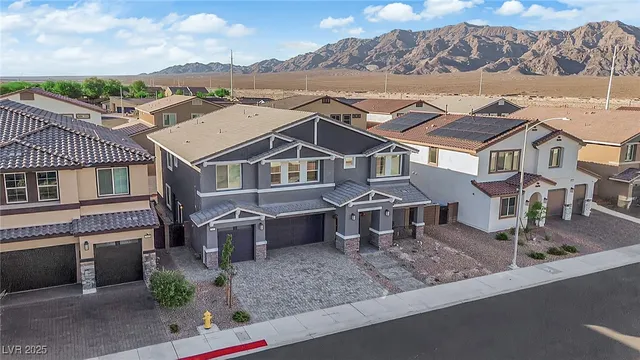 $829,900 | 7847 Skylar Fls Lane, North Las Vegas, NV 89084