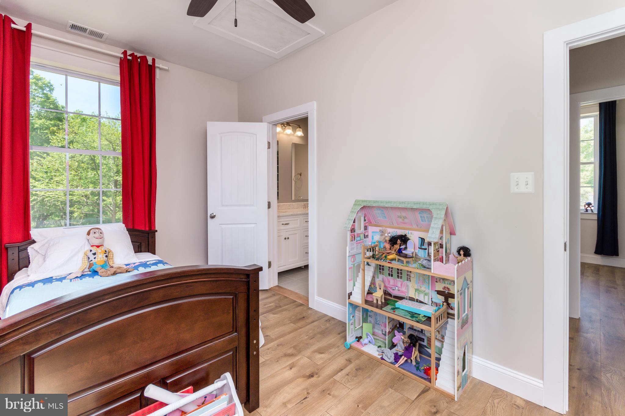 8109 Bock Road Fort Washington, MD 20744 - Photo 25 of 30 Bedroom