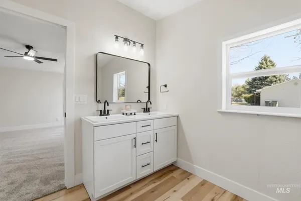 $415,000 | 185 East Lincoln Avenue, Richfield, ID 83349