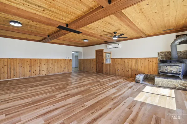 $415,000 | 185 East Lincoln Avenue, Richfield, ID 83349