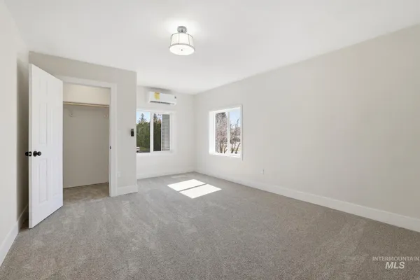 $415,000 | 185 East Lincoln Avenue, Richfield, ID 83349