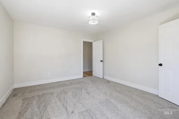 $415,000 | 185 East Lincoln Avenue, Richfield, ID 83349