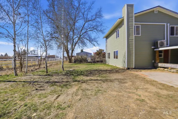 $415,000 | 185 East Lincoln Avenue, Richfield, ID 83349