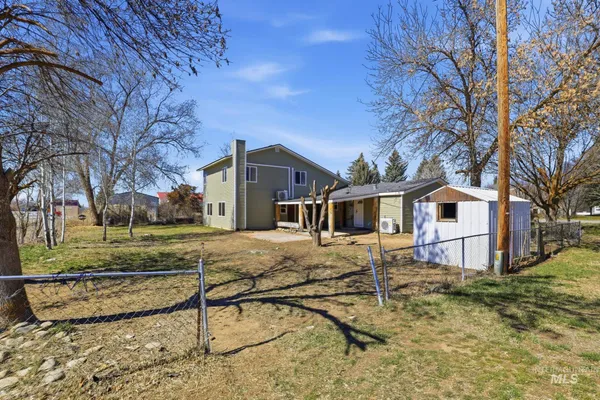 $415,000 | 185 East Lincoln Avenue, Richfield, ID 83349