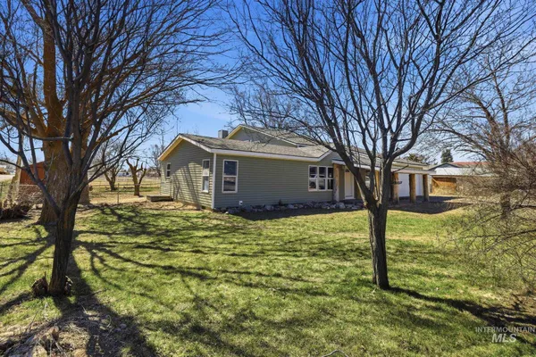 $415,000 | 185 East Lincoln Avenue, Richfield, ID 83349