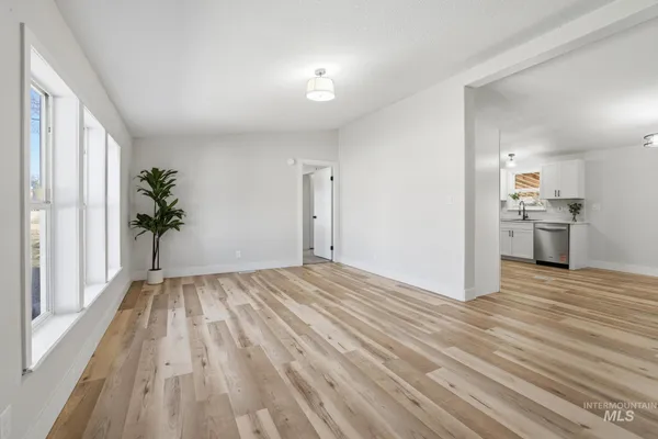 $415,000 | 185 East Lincoln Avenue, Richfield, ID 83349