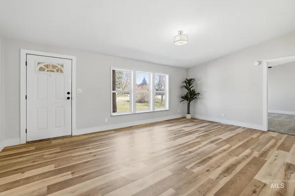 $415,000 | 185 East Lincoln Avenue, Richfield, ID 83349