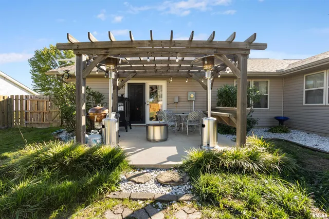 $269,000 | 3029 Teakwood Lane, Herrin, IL 62948