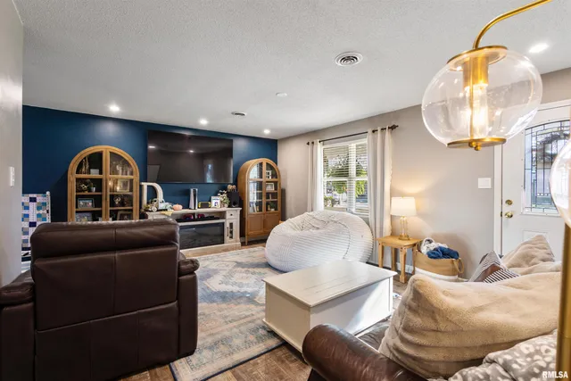 $269,000 | 3029 Teakwood Lane, Herrin, IL 62948