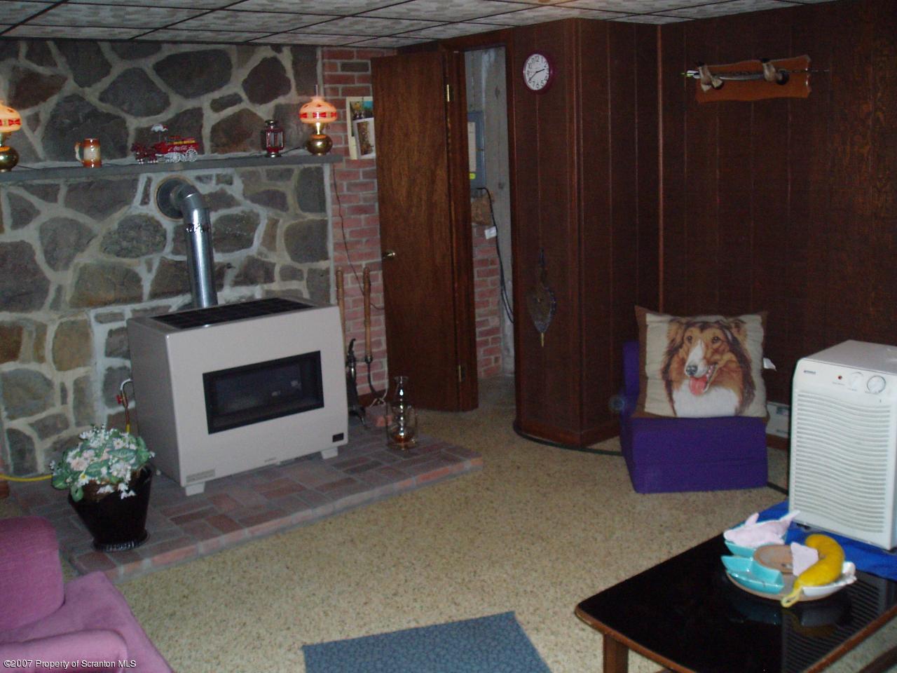 167 Ledgedale Road Greentown, PA 18426 - Photo 8 of 11 Gallery Image 8
