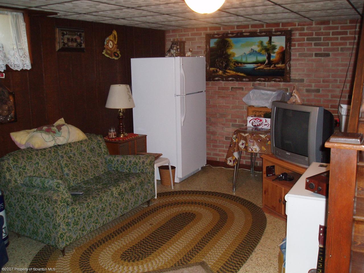 167 Ledgedale Road Greentown, PA 18426 - Photo 9 of 11 Gallery Image 9