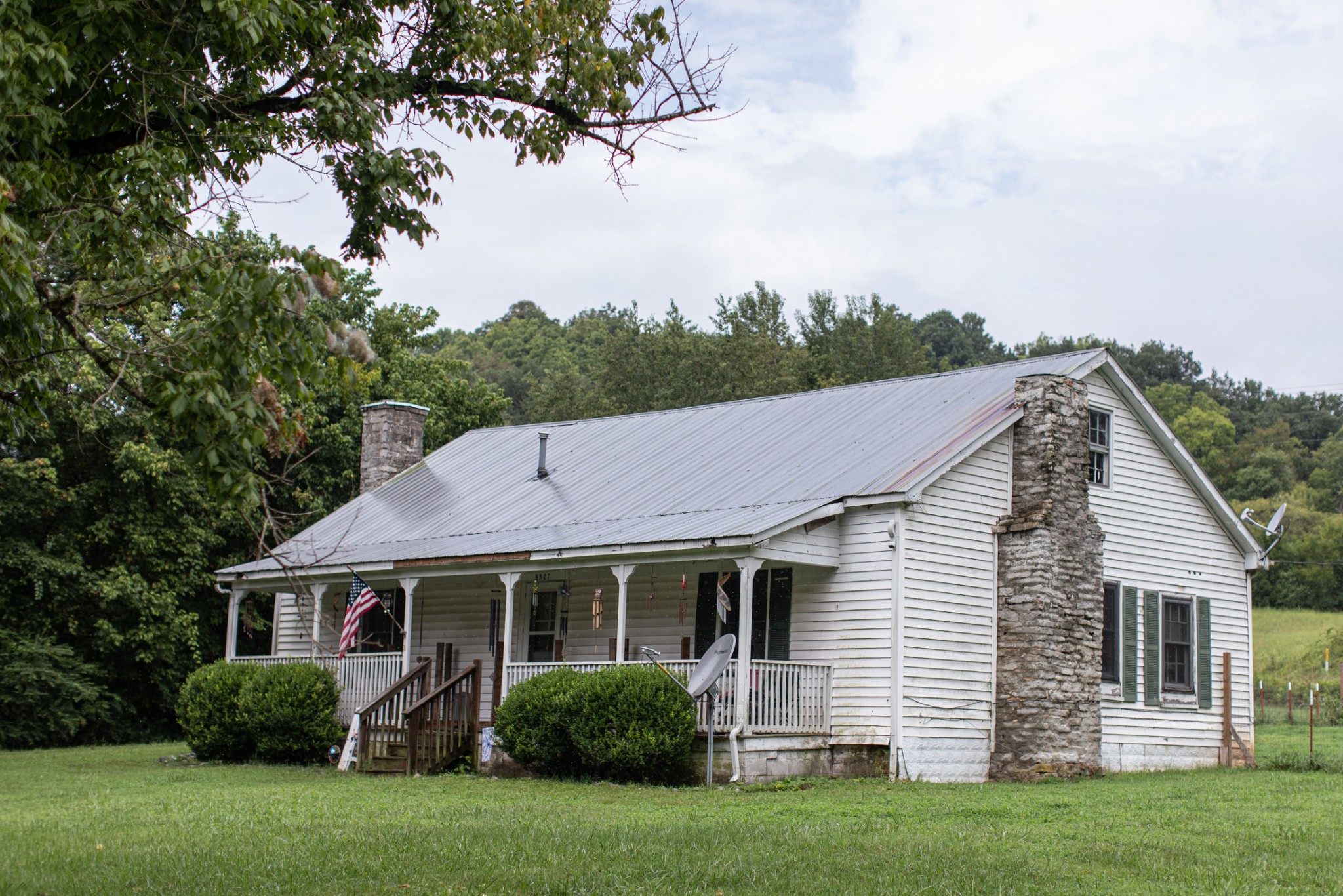 5507 Snow Creek Road Santa Fe, TN 38482 - Photo 10 of 19 a view of a house with a yard