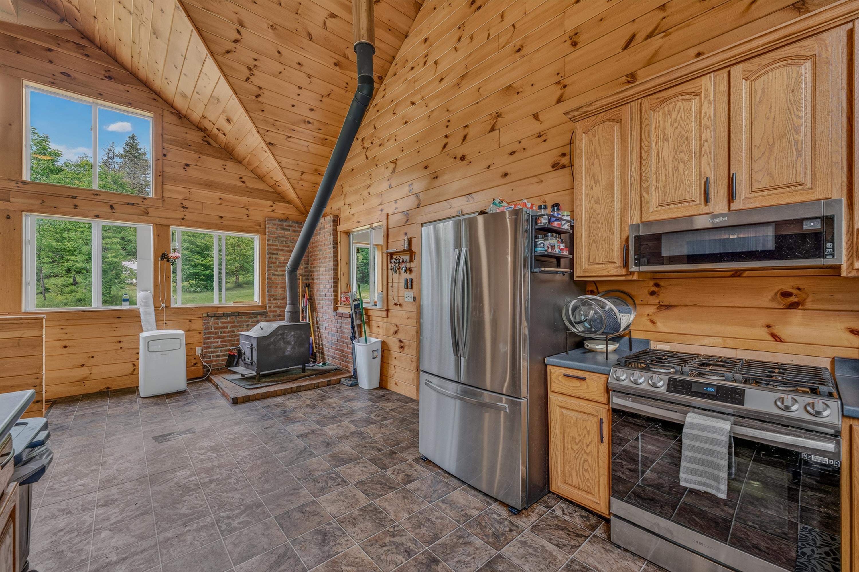 1736 Grimes Road Lyndon, VT 05819 - Photo 12 of 47
