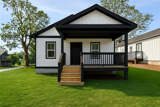 $375,000 | 810 North 10th Street, Kansas City, KS 66102