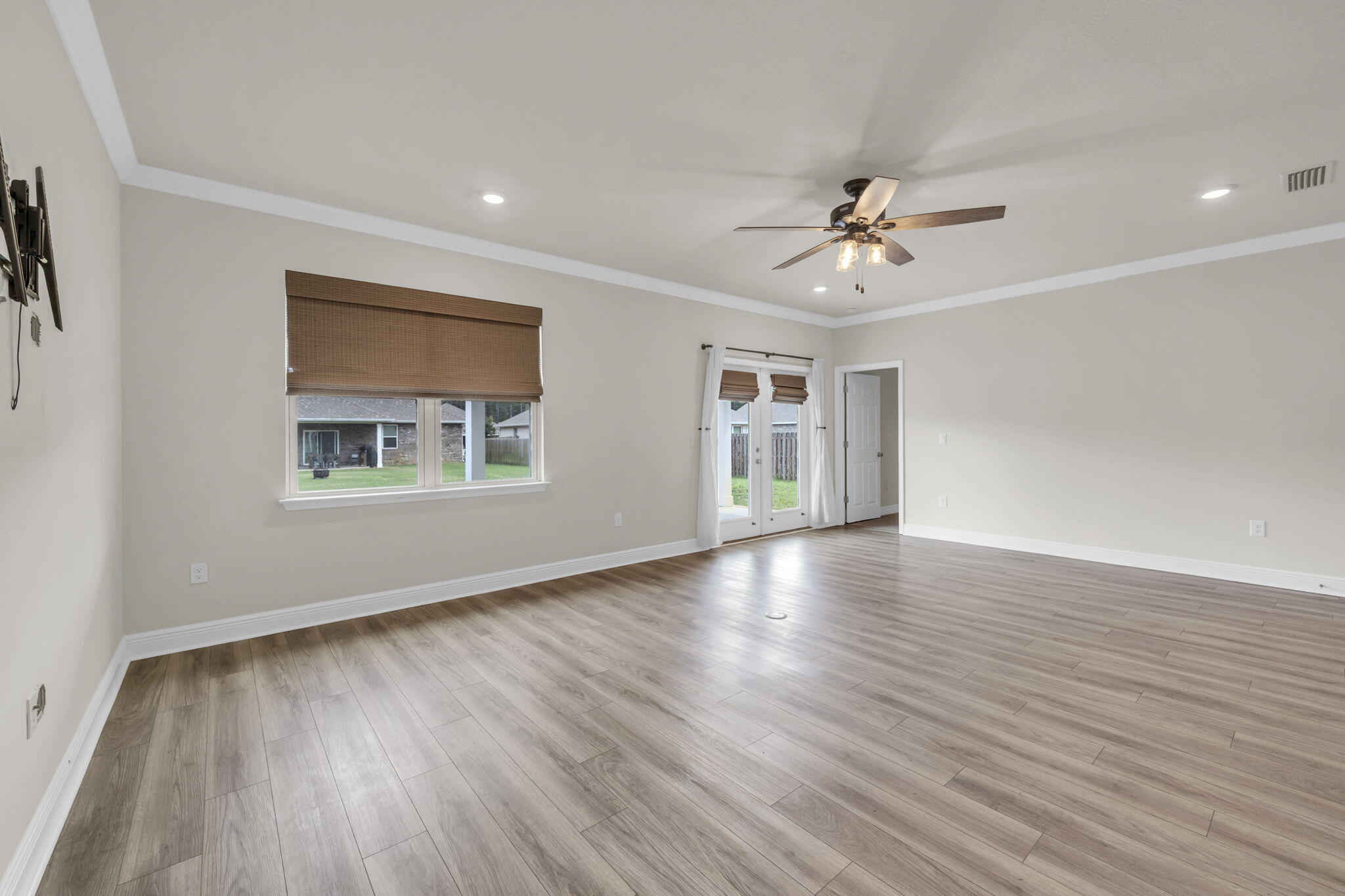 147 Picnic Place Freeport, FL 32439 - Photo 18 of 40 24-web-or-mls-DSC05524