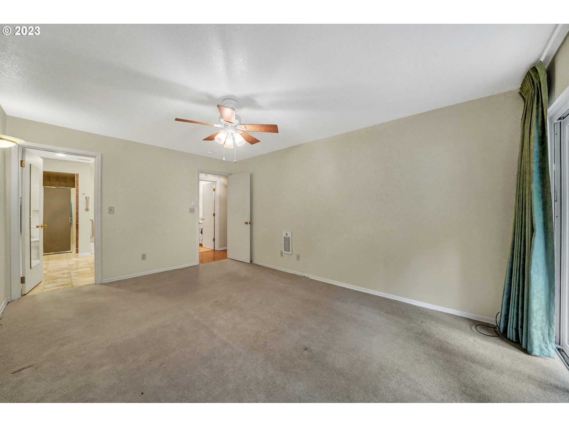 4460 Southwest Scholls Ferry Road, Unit 23 Portland, OR 97225 - Photo 14 of 21 Bedroom