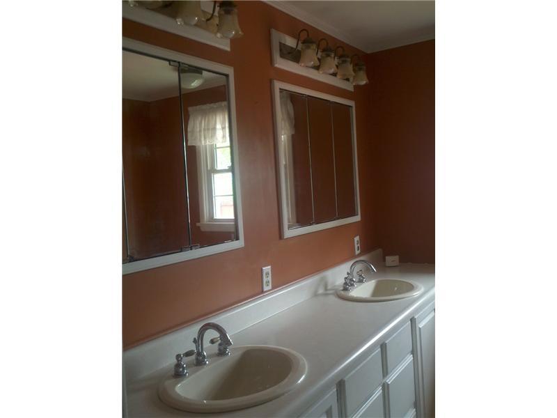 38 Winter Street Millinocket, ME 04462 - Photo 11 of 16 Bathroom.