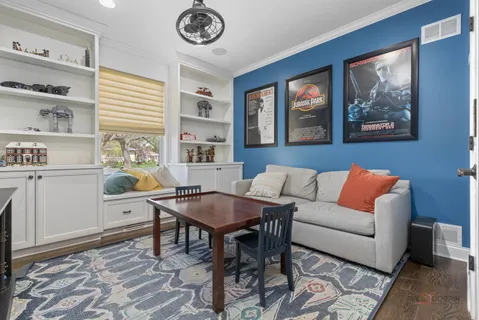 $1,650,000 | 1025 South Vail Avenue, Arlington Heights, IL 60005
