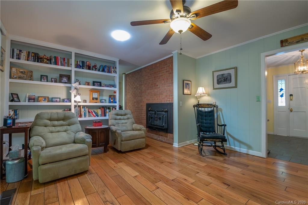 181 Lower Ridgeview Road Columbus, NC 28722 - Photo 13 of 23