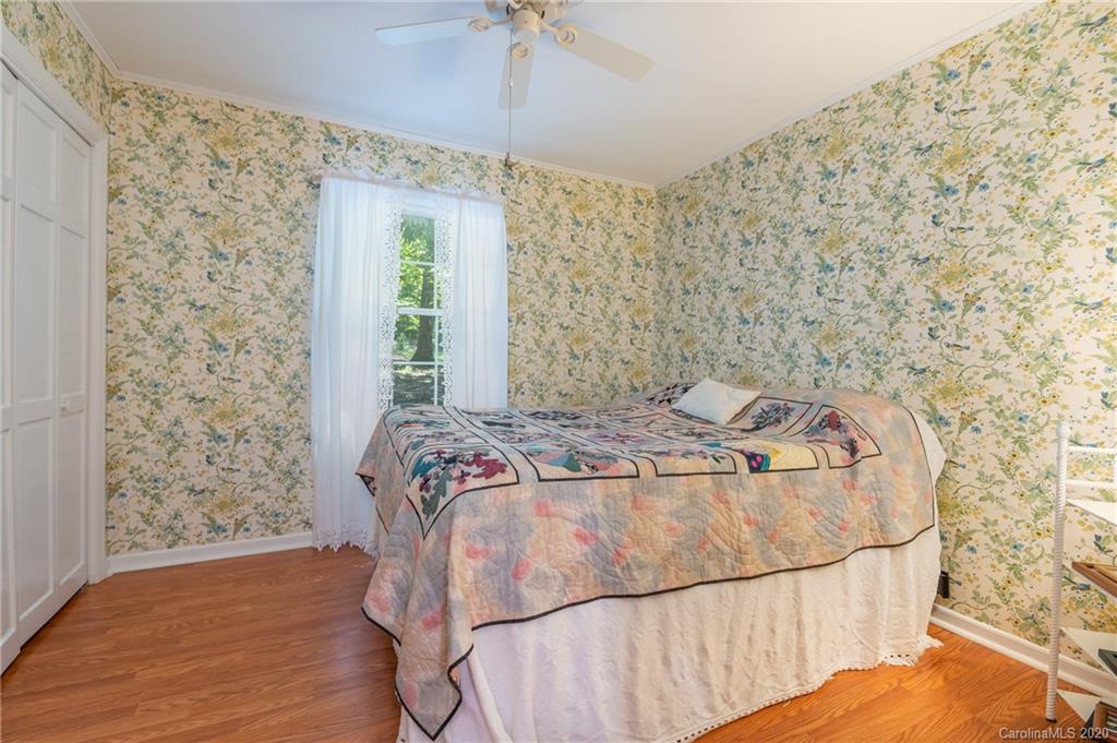 181 Lower Ridgeview Road Columbus, NC 28722 - Photo 18 of 23