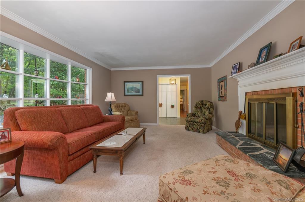 181 Lower Ridgeview Road Columbus, NC 28722 - Photo 5 of 23