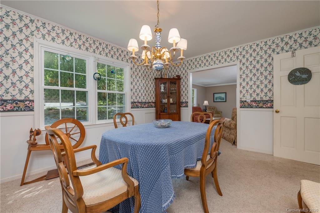 181 Lower Ridgeview Road Columbus, NC 28722 - Photo 7 of 23
