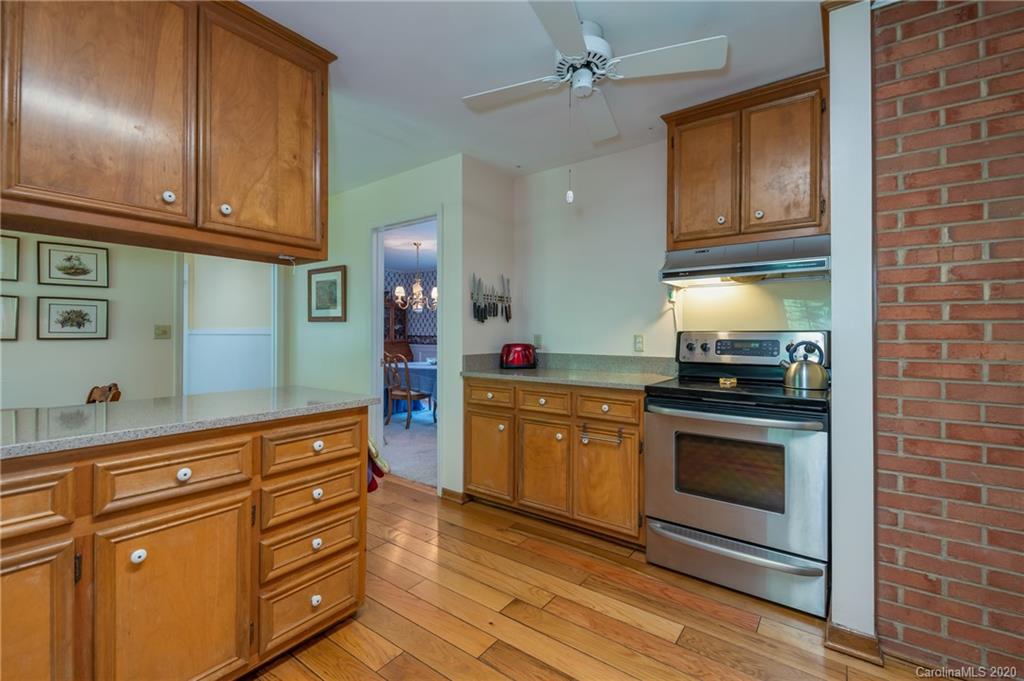 181 Lower Ridgeview Road Columbus, NC 28722 - Photo 9 of 23