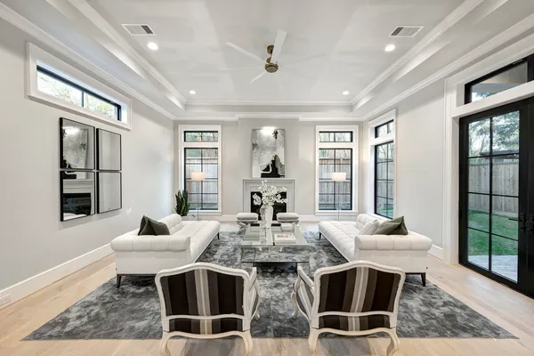 $2,599,000 | 4819 Mandell Street, Houston, TX 77006