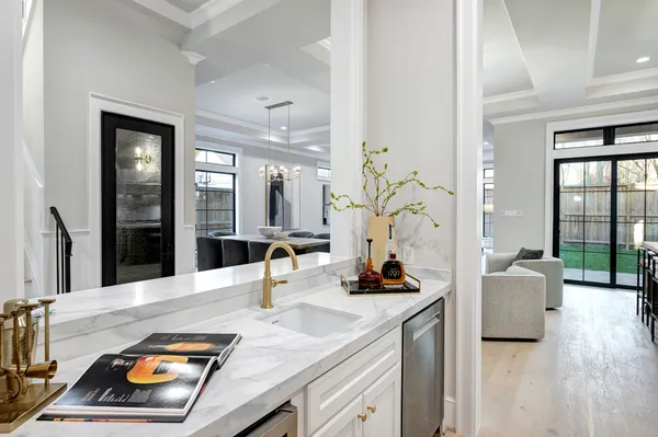 $2,599,000 | 4819 Mandell Street, Houston, TX 77006