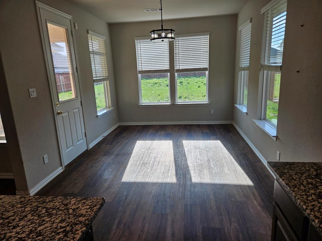 509 Smith Road Springtown, TX 76082 - Photo 14 of 28