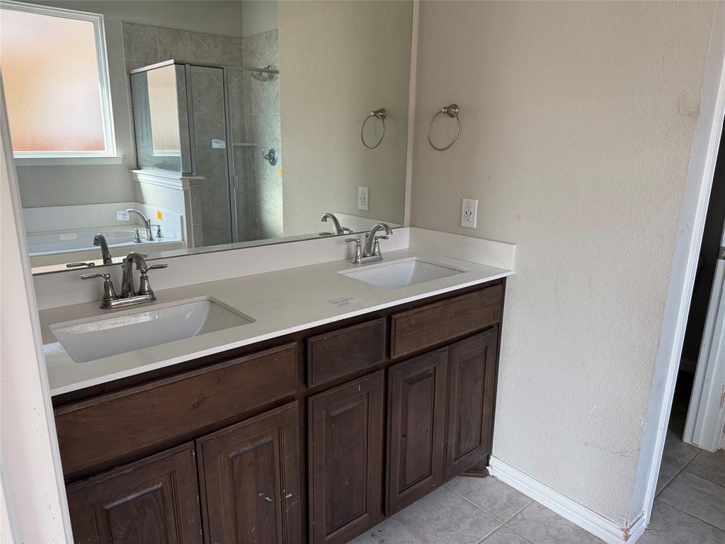 509 Smith Road Springtown, TX 76082 - Photo 17 of 28