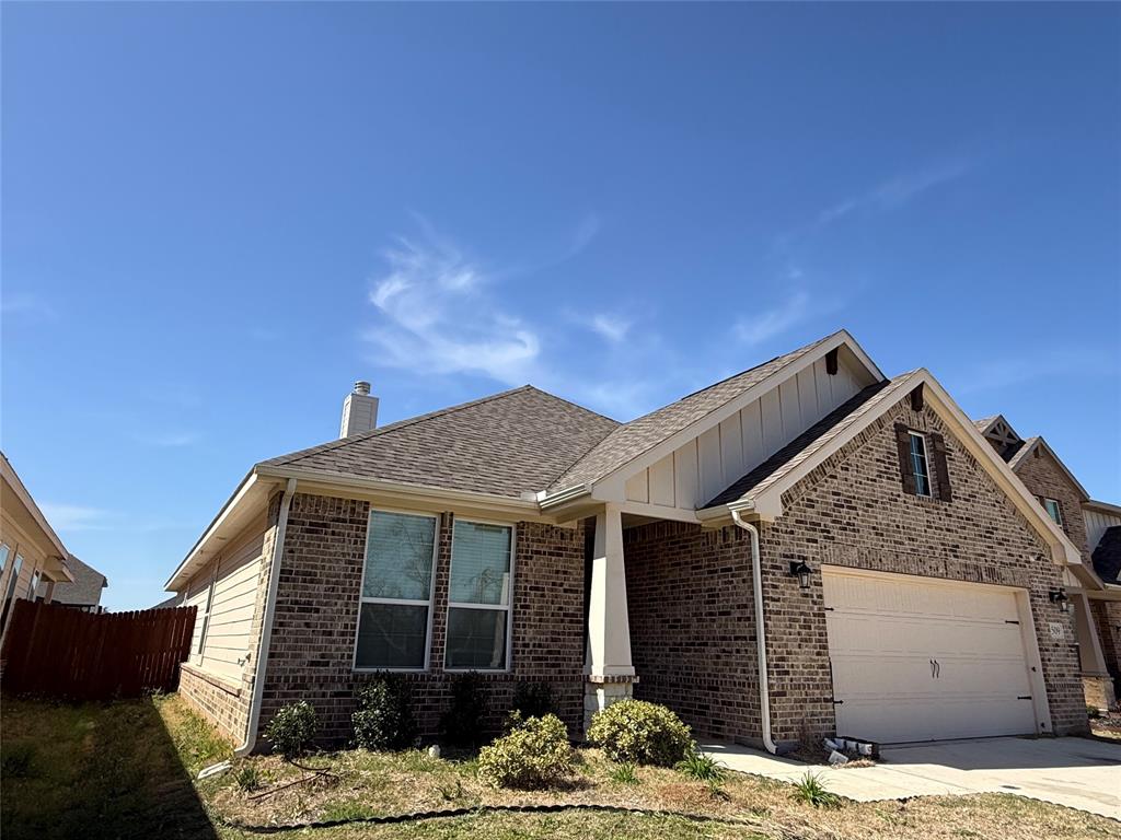 509 Smith Road Springtown, TX 76082 - Photo 2 of 28